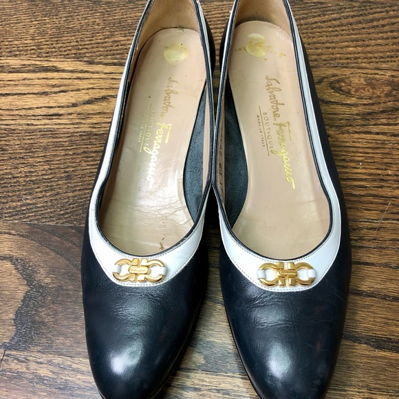 💠 Vintage Salvatore Ferragamo Boutique Pumps 8 Narrow - Picture 4 of 9
